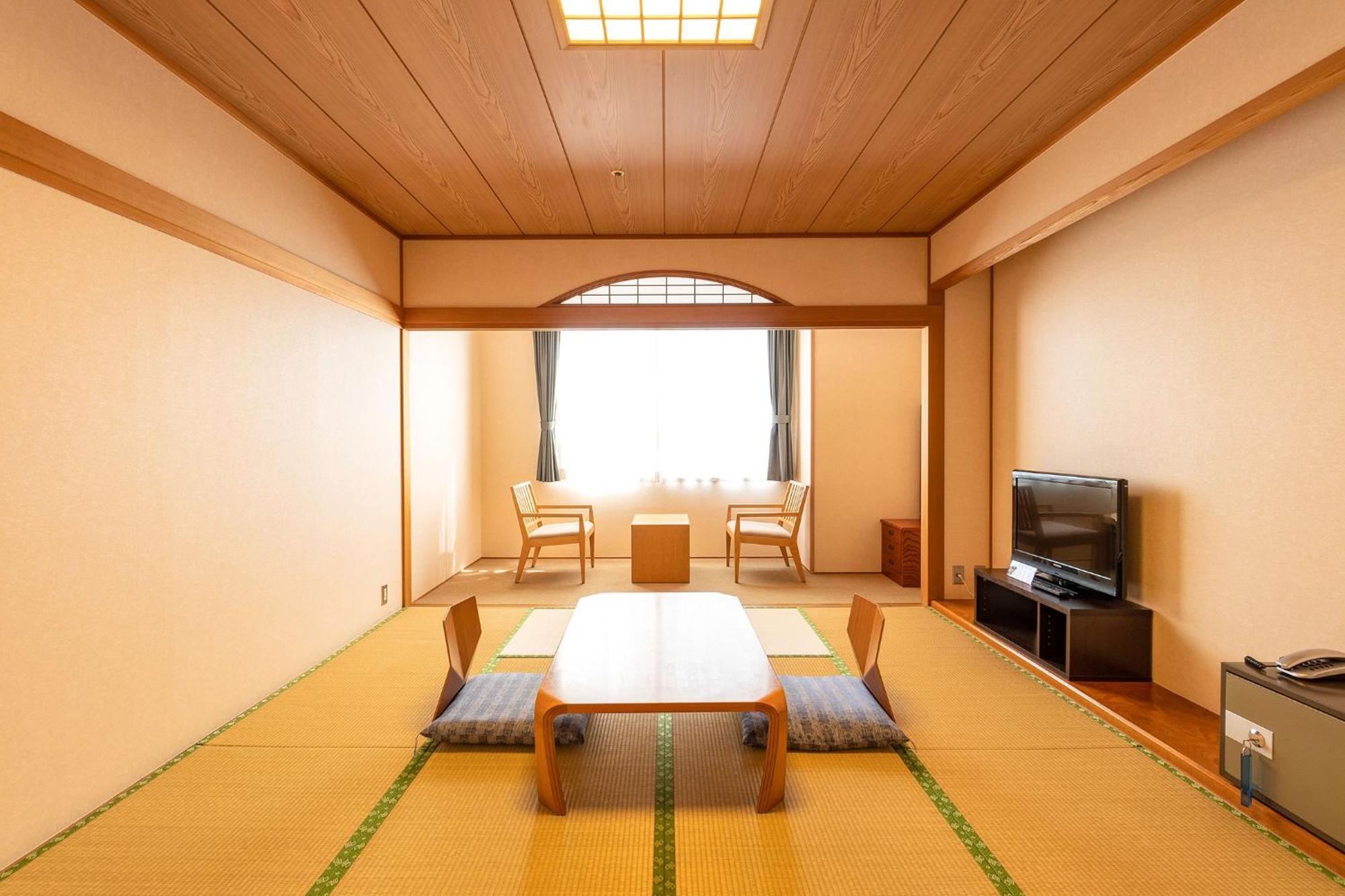 Отель Ooedo Onsen Monogatari Aizu Экстерьер фото