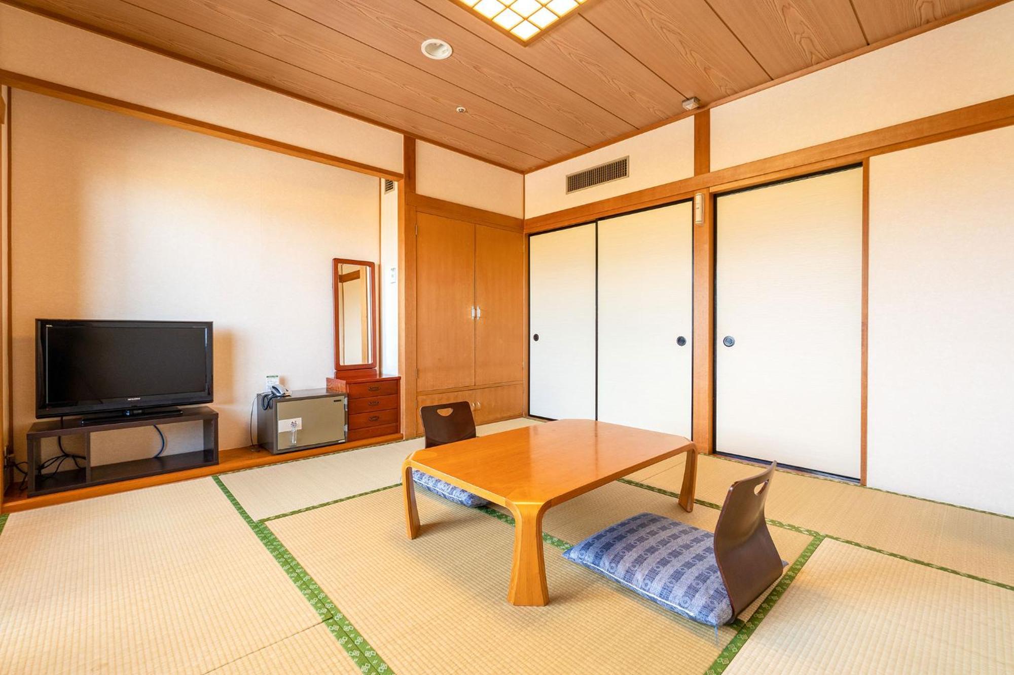 Отель Ooedo Onsen Monogatari Aizu Экстерьер фото