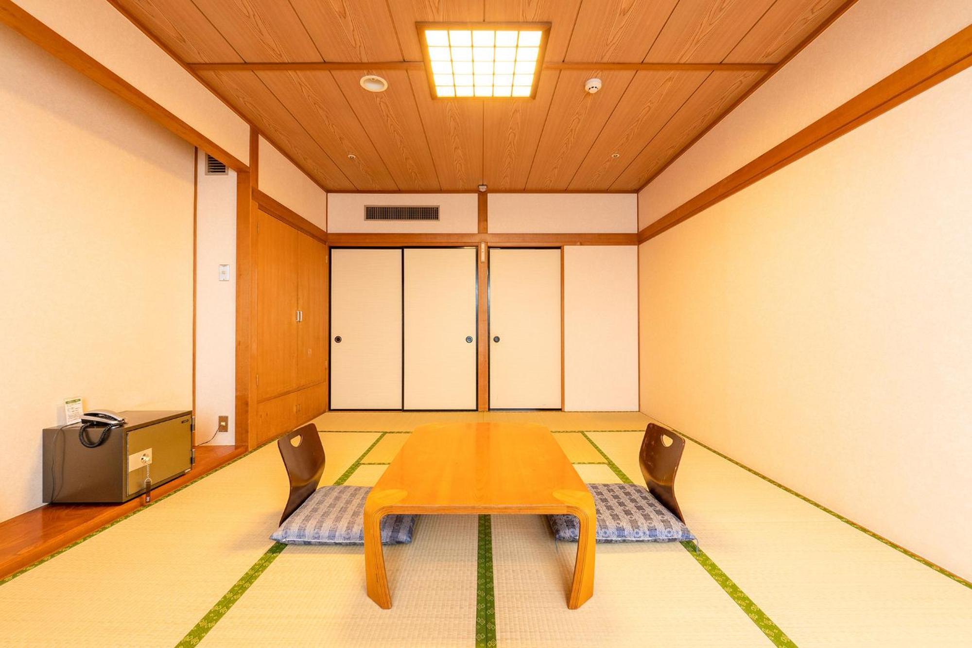 Отель Ooedo Onsen Monogatari Aizu Экстерьер фото