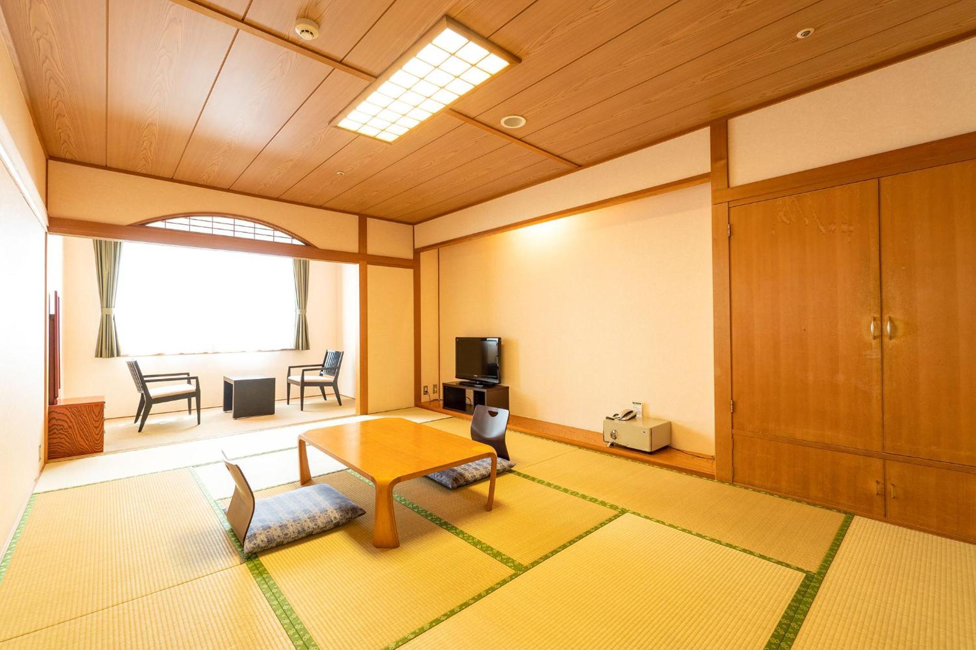 Отель Ooedo Onsen Monogatari Aizu Экстерьер фото